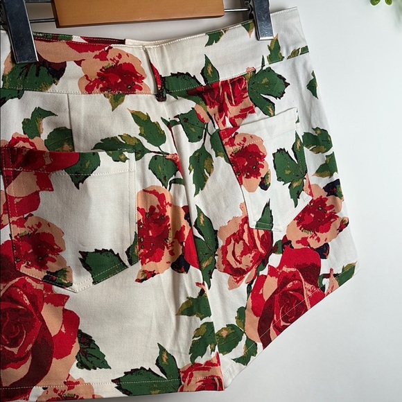 Flying Tomato High Waist Red and Green Floral Shorts - Picture 9 of 9